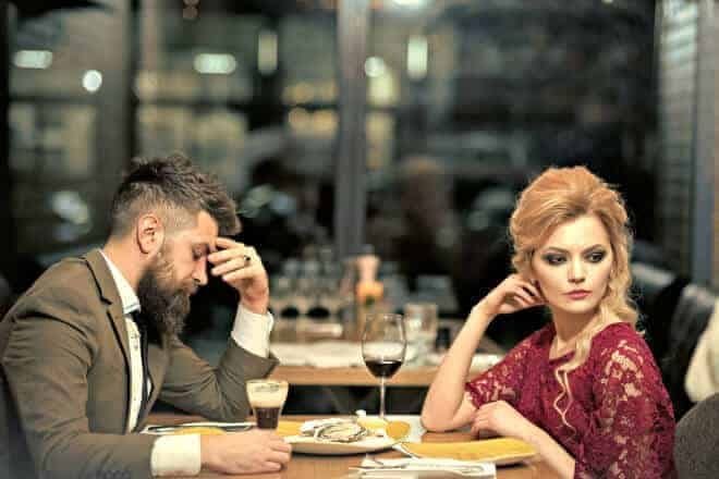 Unattractive Habits That Might Be Holding You Back