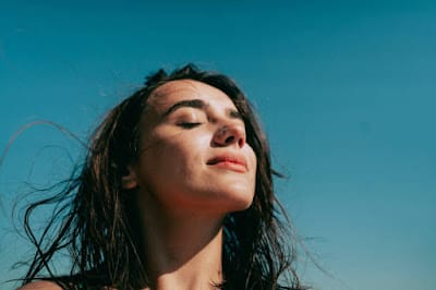 4 Reasons Why Single Women Are Happier Than Single Men